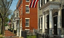 Chestnut Street streetscape